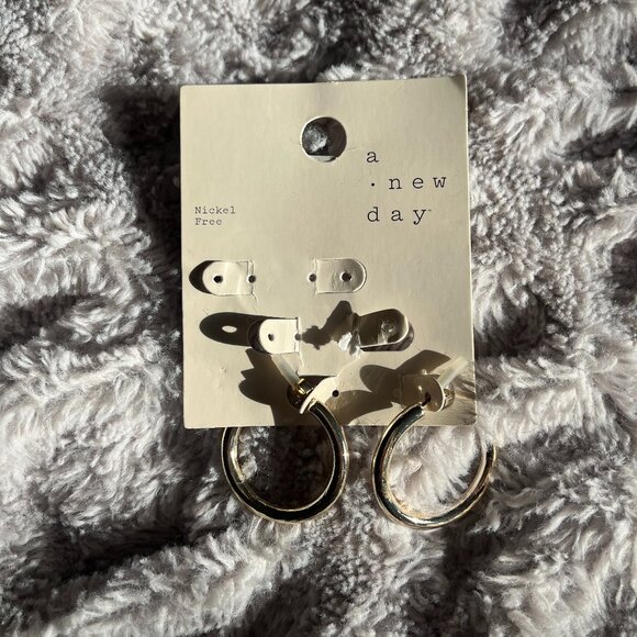 NWT a new day Hoop Earrings - Picture 1 of 3